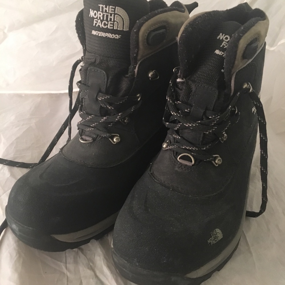 The North Face Black snow hiking boots sz 9